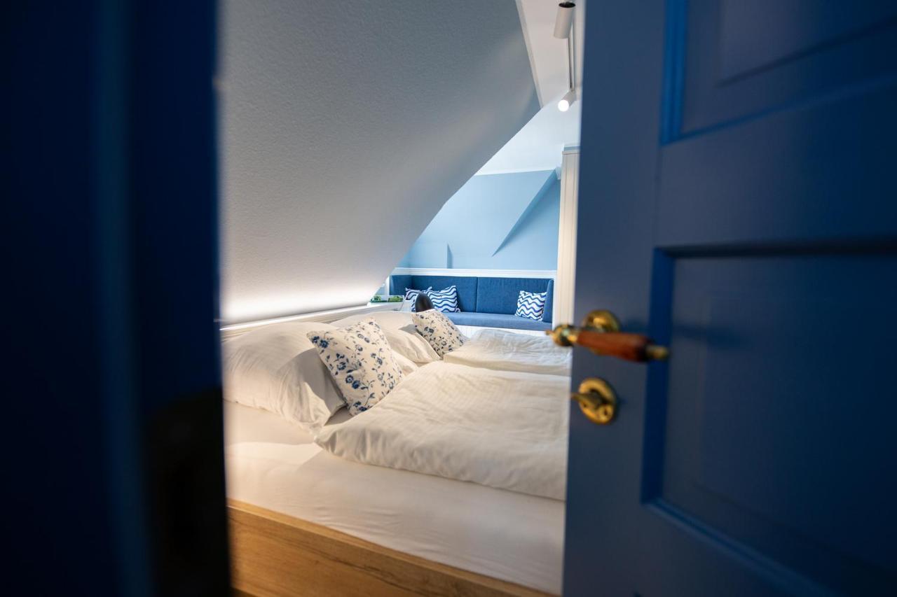 Ual Oeoemrang Wiartshues Hotel Norddorf Bagian luar foto